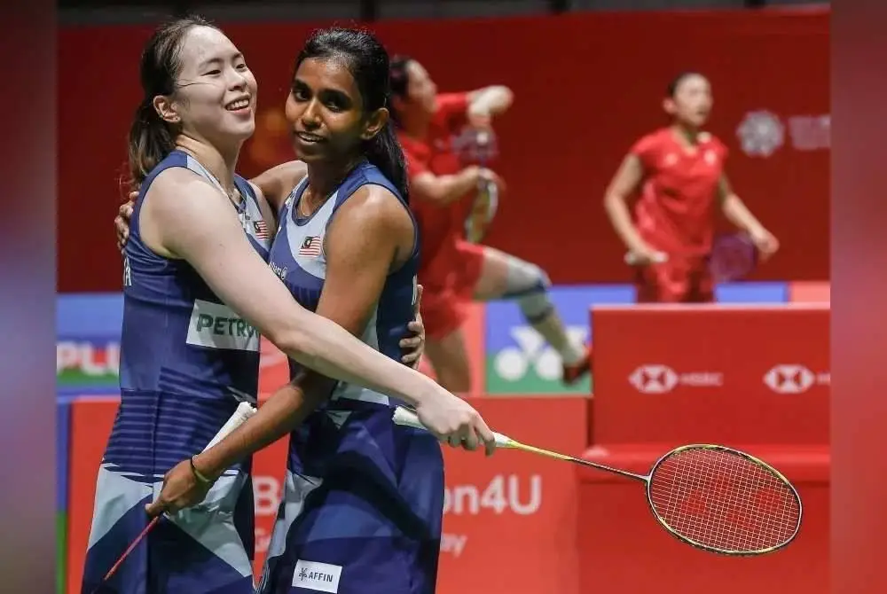 Pearly-Thinaah menumpaskan Lanny-Siti Fadia dalam aksi pusingan kedua Terbuka Indonesia 2025 di Istora Senayan, Jakarta pada Khamis.