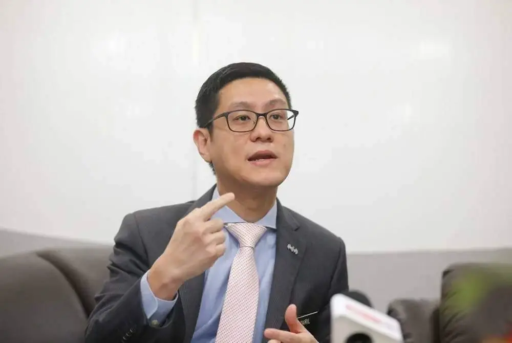 Zairil Khir Johari.