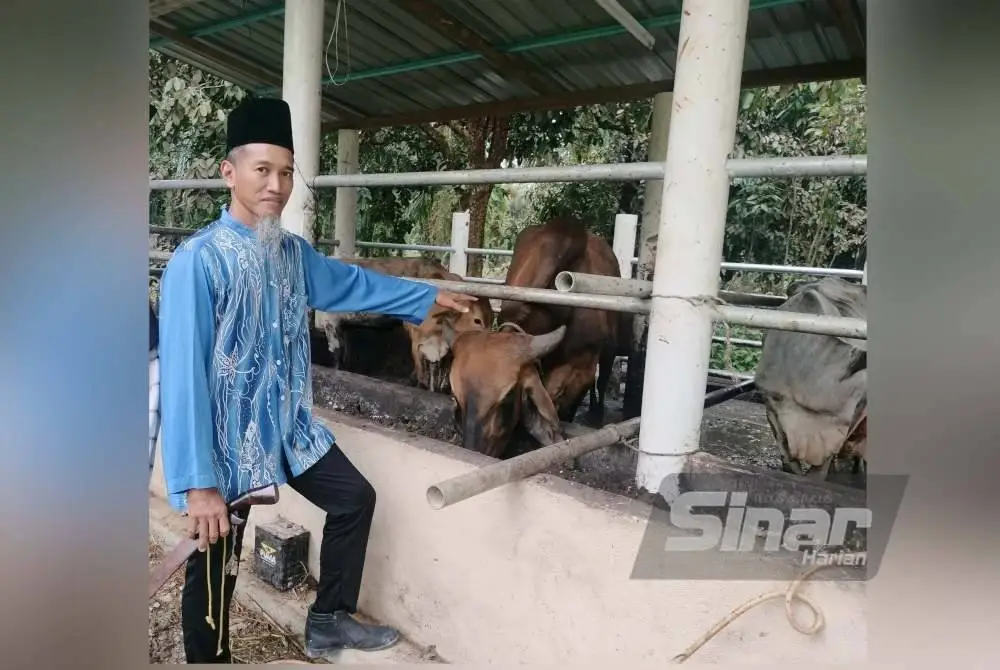 Suzali meneruskan legasi sebagai tukang sembelih yang dimulakan Allahyarham ayahnya di daerah Pontian.