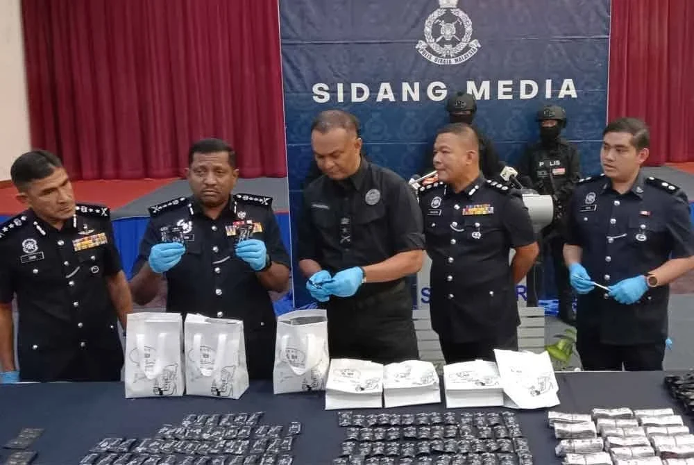 Siasatan mendapati sindiket menggunakan pelbagai cara untuk mengelak dikesan termasuk menyembunyikan dadah dalam bentuk minuman jus dan perisa vape.