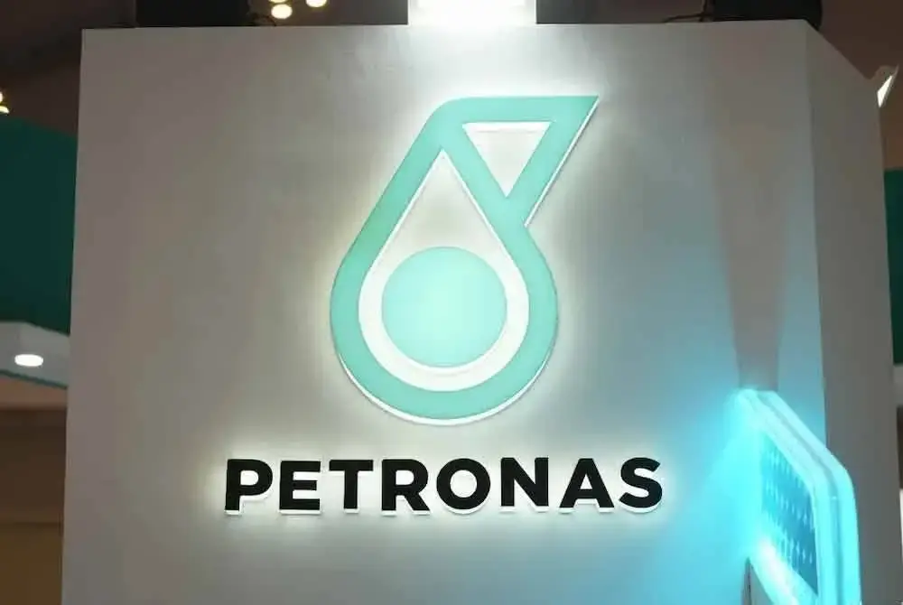 Petronas menegaskan bahawa syarikat itu sedang menjalankan semakan menyeluruh terhadap operasi termasuk aset, proses, perbelanjaan dan tenaga kerja bagi memastikan ia kekal berdaya saing dan bersedia mendepani masa depan.
