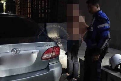 Kenderaan dipercayai digunakan suspek untuk mengisi minyak tanpa membayar di beberapa stesen minyak di Tawau.