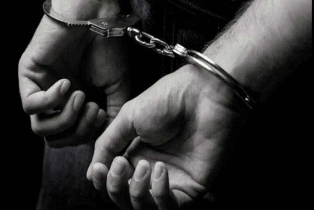 Seorang lelaki yang tular kerana mencuri seluar dalam wanita dari jemuran milik penduduk di kawasan Katulampa, Bogor Timur, akhirnya diberkas polis pada Isnin lalu.