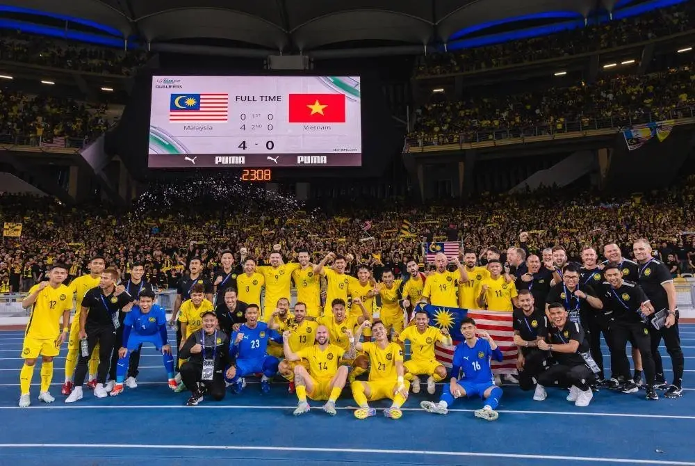 KUALA LUMPUR, 10 Jun -- Skuad Harimau Malaya menang dengan keputusan 4-0 ketika menentang pasukan Vietnam pada perlawanan kedua Kumpulan F Kelayakan Piala Asia 2027 di Stadium Nasional Bukit Jalil malam ini. Foto Bernama