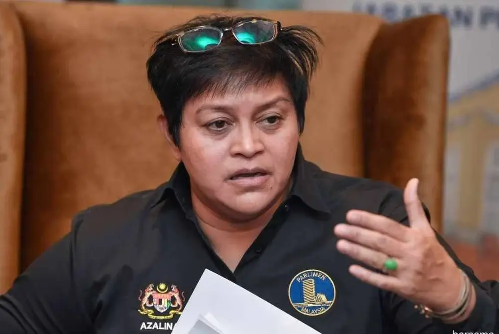 Azalina.