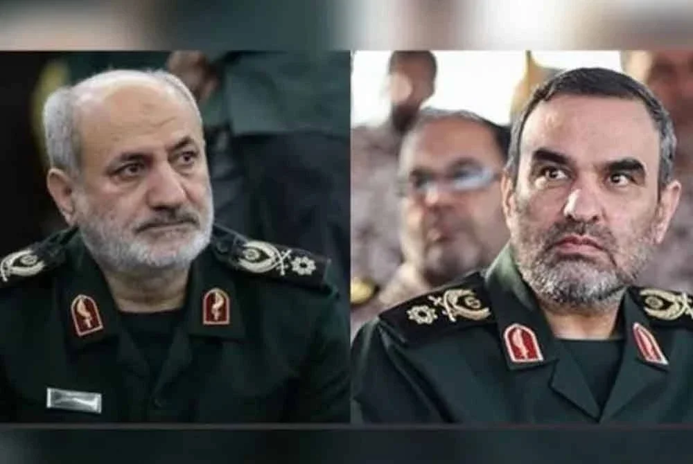 Mohammad Kazemi (kiri) dan timbalannya, Hassan Mohaghegh maut dalam serangan udara Israel ke atas ibu negara Iran, Tehran, pada Ahad.