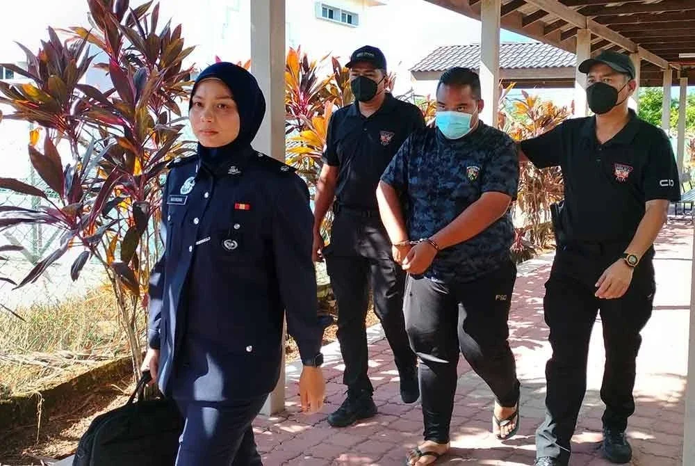 Seorang ejen tarik kereta dikenakan hukuman denda RM2,800 selepas mengaku salah menceroboh rumah pemilik kenderaan.