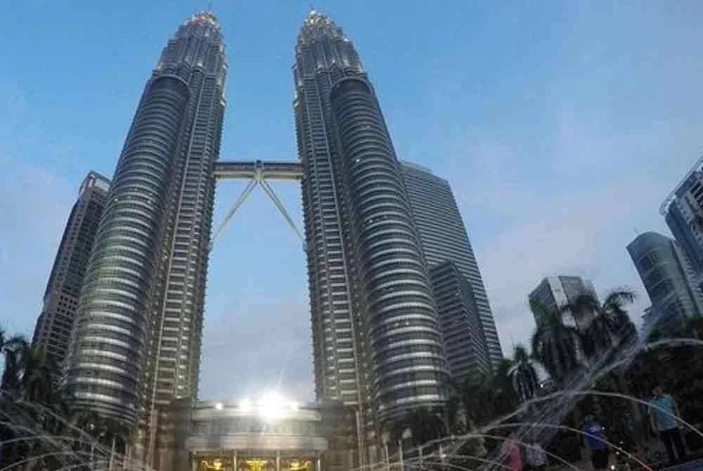 Kuala Lumpur menduduki tempat teratas bagi destinasi percutian mikro untuk penginapan semalaman di Asia, menurut data tempahan menerusi platform pelancongan digital Agoda bagi tempoh lima bulan pertama tahun ini.