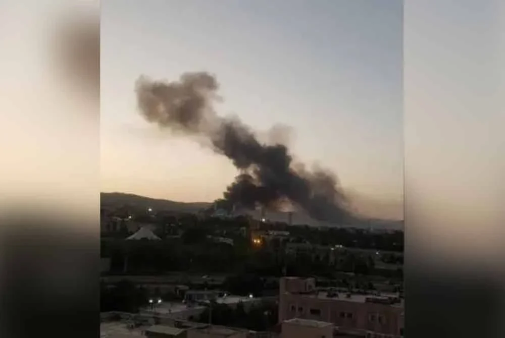 Letupan tersebut berlaku berhampiran daerah Hakimiyeh dan Tehranpars, dua kawasan padat penduduk di pinggir timur ibu negara Iran. Foto Awani/ X/khaled mahmoued