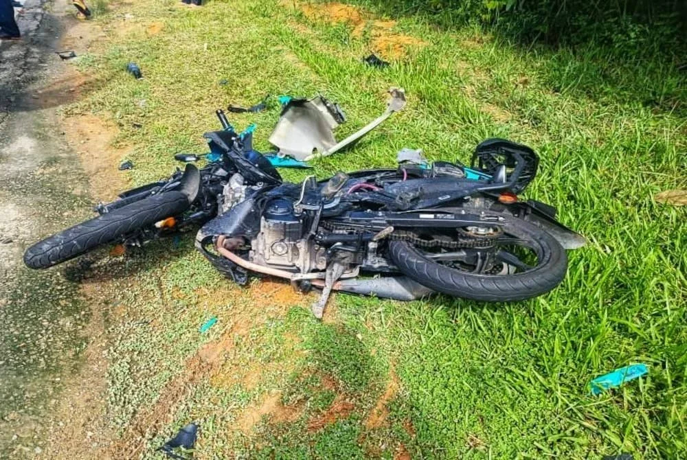 Kemalangan membabitkan dua kenderaan meragut satu nyawa dalam kejadian pada Rabu. Foto ihsan PDRM