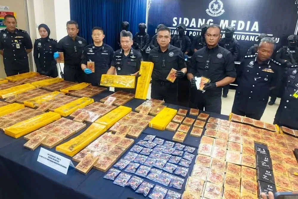 Jumlah keseluruhan rampasan dan sitaan mencecah nilai RM10.9 juta.