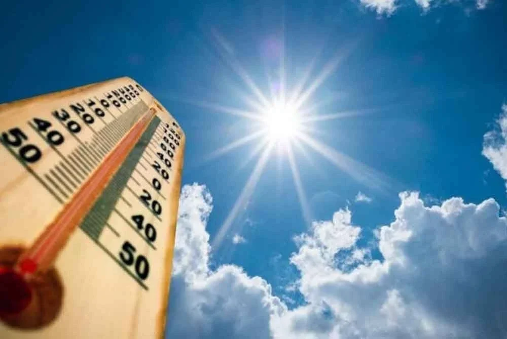 Kerajaan Johor memberi kelonggaran kepada pelajar sekolah agama negeri untuk memakai pakaian bersesuaian berikutan cuaca panas ketika ini. Gambar hiasan