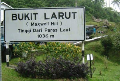 Seorang lelaki yang dilaporkan tersesat ketika menjalankan aktiviti riadah bersama rakan-rakan di kawasan Pusat Peranginan Bukit Larut, Taiping, ditemukan selamat pada Ahad.