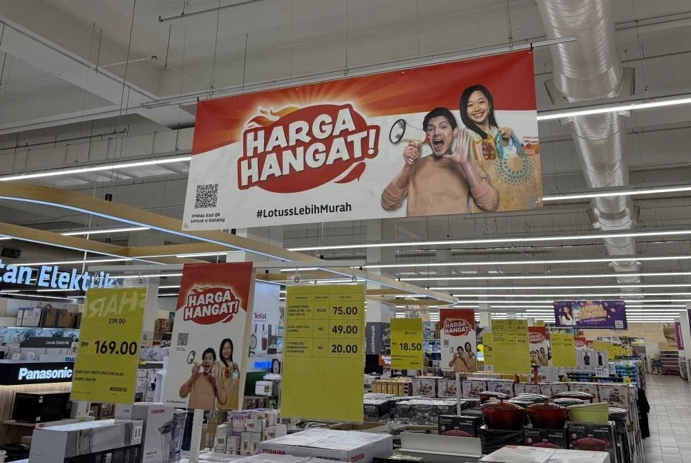 Lotus’s Malaysia menawarkan diskaun harga istimewa kepada pelanggan sepanjang kempen ‘Harga Hangat’.