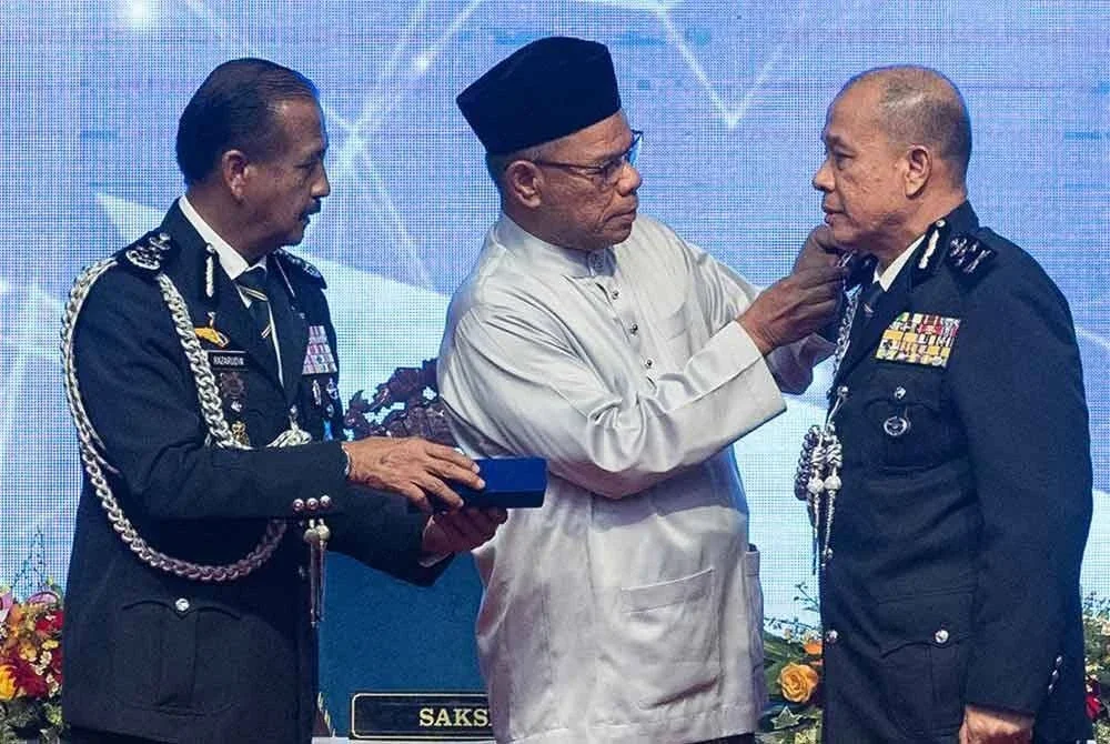 Pada 20 Jun 2025, sejarah baru tertulis dalam kepimpinan PDRM apabila Datuk Seri Mohd Khalid Ismail, Pengarah Cawangan Khas Bukit Aman, diumumkan sebagai Ketua Polis Negara (KPN) ke-15.
