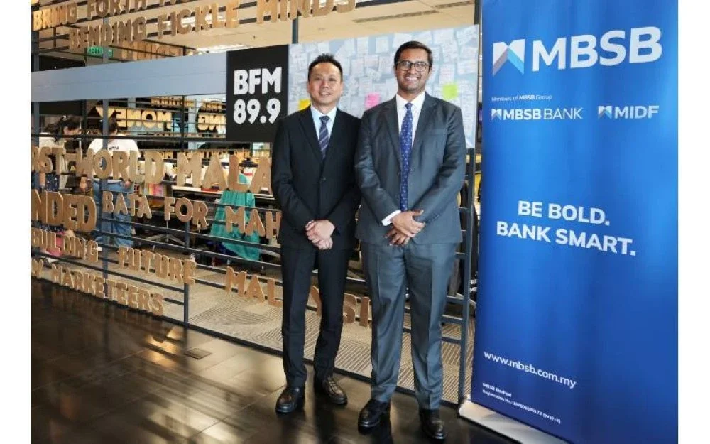 Ketua Liabiliti dan Proposisi, Soo Bee Teong (kiri) dan Ketua Pegawai Perbankan Pengguna Kumpulan MBSB Bank, Usman Ghouse semasa satu temu bual baru-baru ini bersama BFM 89.9.