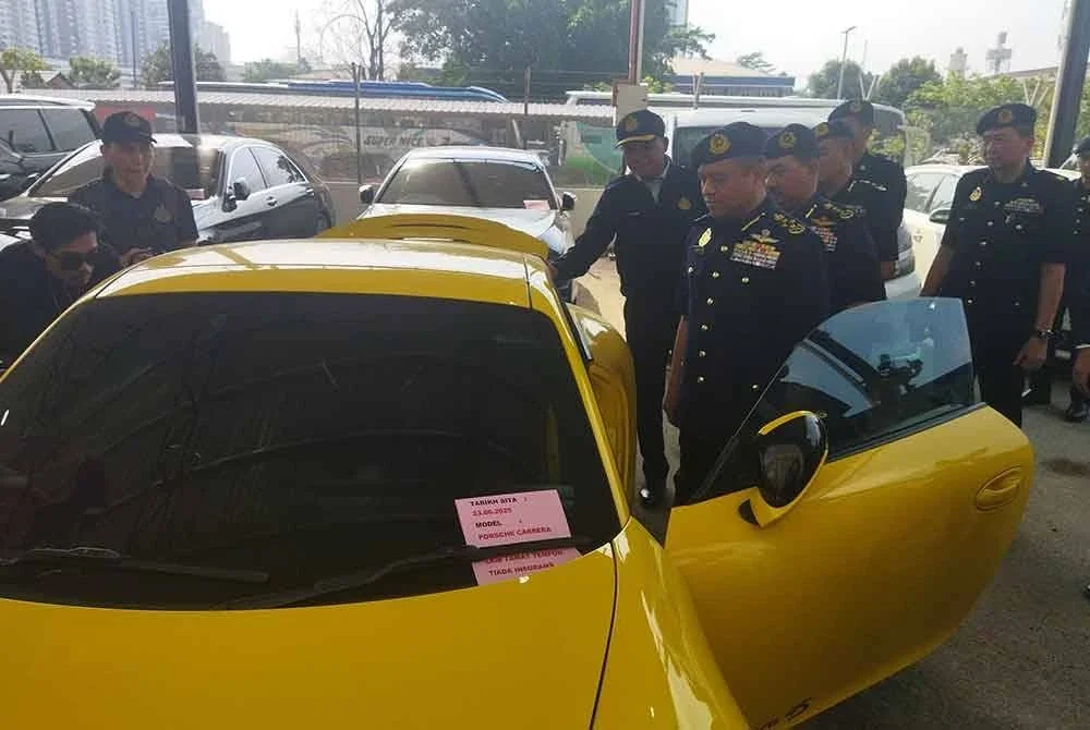 Semua kenderaan tersebut kini ditahan di depoh simpanan JPJ untuk siasatan lanjut dan telah disita mengikut Akta Pengangkutan Jalan 1987.