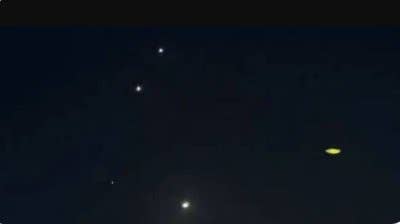 Peluru berpandu pemintas dilancarkan selepas angkatan bersenjata Iran mengaku menyasarkan pangkalan Al-Udeid dalam satu serangan peluru berpandu, seperti dilihat dari Doha, Qatar, 23 Jun 2025. (Gambar: REUTERS)