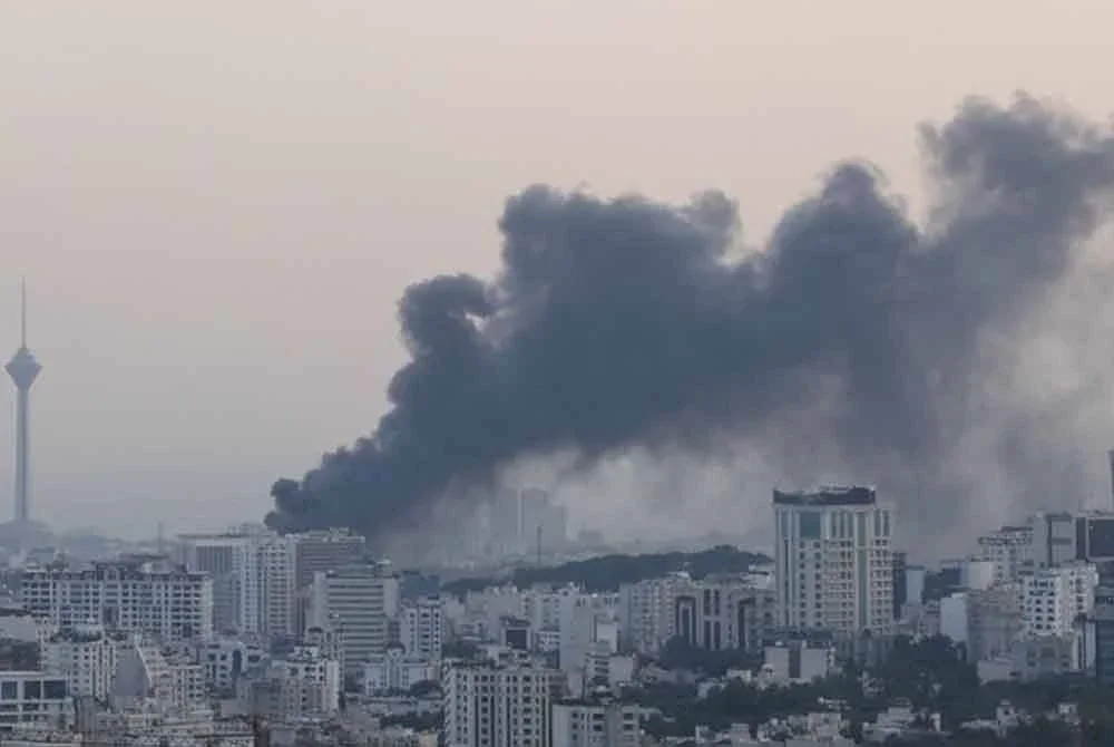 Kegilaan perang yang kini mencengkam sebahagian negara G7 bukan sahaja boleh menghancurkan Timur Tengah, malah memusnahkan asas sistem diplomasi antarabangsa. Foto Reuters