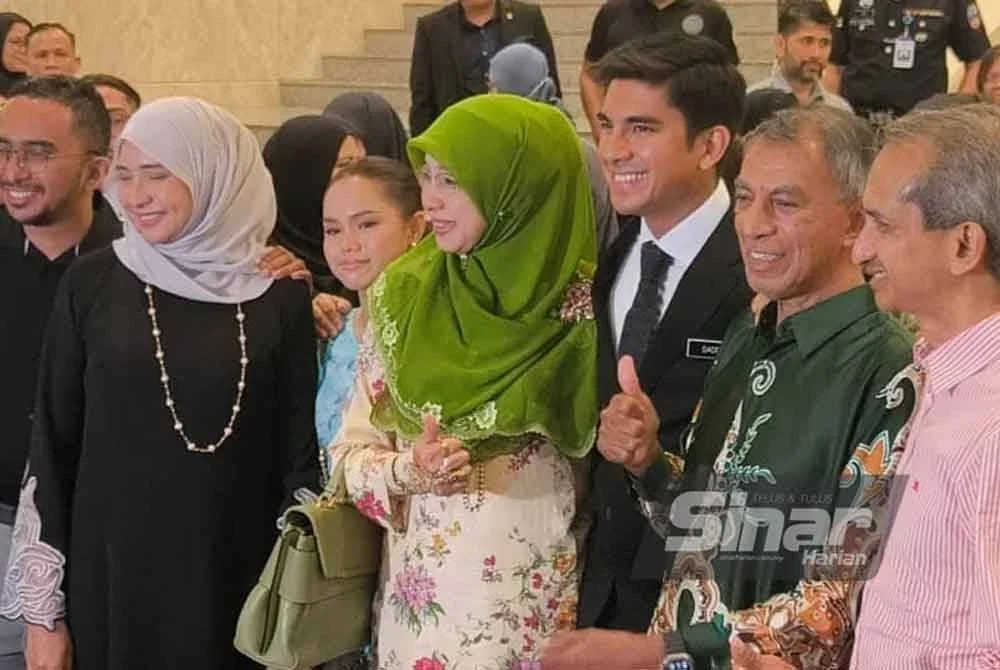 Ibu kepada Ahli Parlimen Muar, Syed Saddiq Syed Abdul Rahman menzahirkan kemaafan kepada pihak yang menganiaya anaknya.