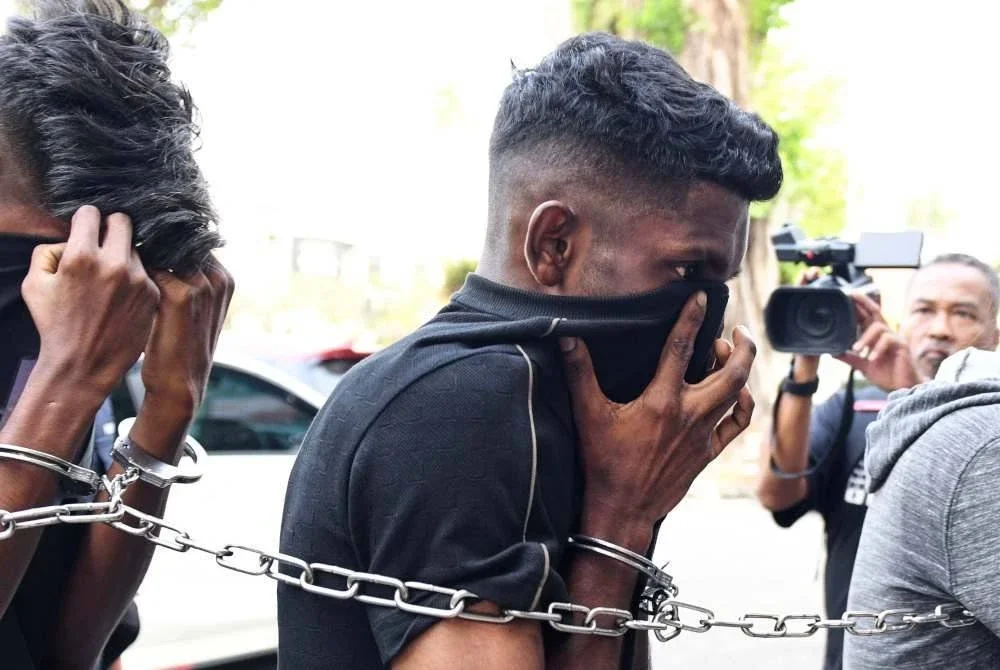 Seorang pembantu pemandu lori mengaku bersalah di Mahkamah Majistret pada Rabu atas pertuduhan menyebabkan kecederaan terhadap seorang anggota polis, Ahad lepas. Foto Bernama