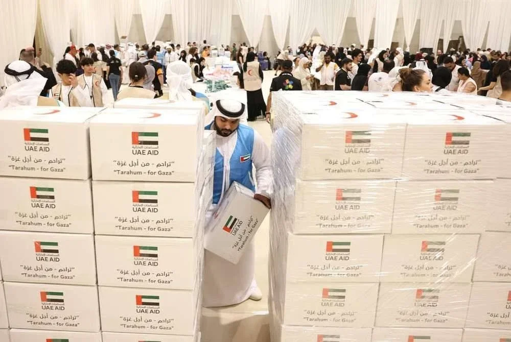 UAE salur bantuan perubatan ke Gaza melalui Operasi Chivalrous Knight 3 melibatkan ubat penting, katil perubatan dan khemah medan untuk bantu hospital lumpuh. Foto Agensi