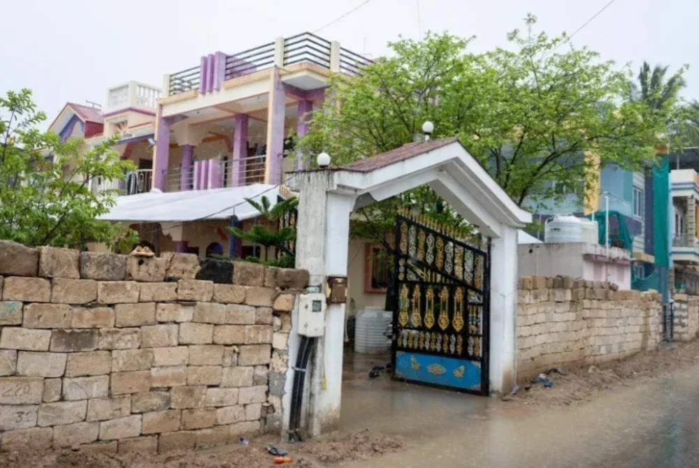 Vishwash tiba semula di rumah keluarganya pada hari Selasa dan dinasihatkan supaya berehat sepenuhnya selepas dibenarkan keluar dari hospital susulan insiden nahas pesawat Air India. Agensi