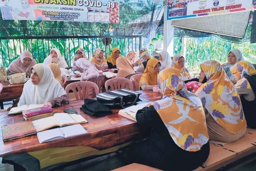 Kunjungan tersebut turut diisi dengan aktiviti tadabbur al-Quran melibatkan ahli kedua-dua Rumah Ngaji.