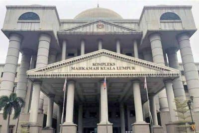 Mahkamah tidak membenarkan tertuduh diikat jamin dan menetapkan sebutan semula kes pada 25 Ogos depan.