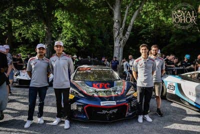 Tunku Abdul Rahman dan Tunku Abu Bakar bakal membawa cabaran negara pada perlumbaan 24 Jam Spa-Francorchamps di Belgium pada 28 dan 29 Jun ini. Foto Facebook The Royal Johor