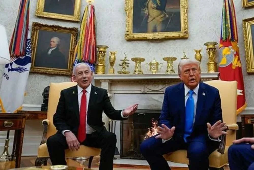 Trump (kanan) menerima kunjungan Netanyahu di White House, Washington pada 4 Februari lalu. Foto Reuters