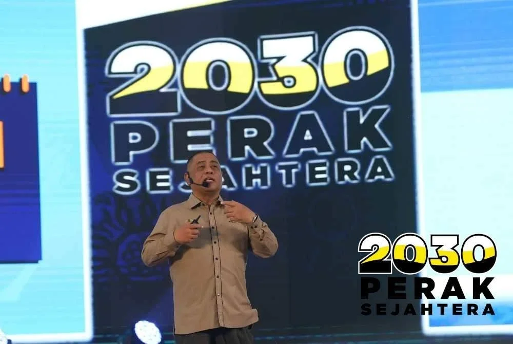 Saarani ketika membentangkan Laporan Kemajuan Tahun Ketiga pelan Perak Sejahtera 2030 di Kolej Kemahiran Tinggi MARA Lenggong pada Isnin.