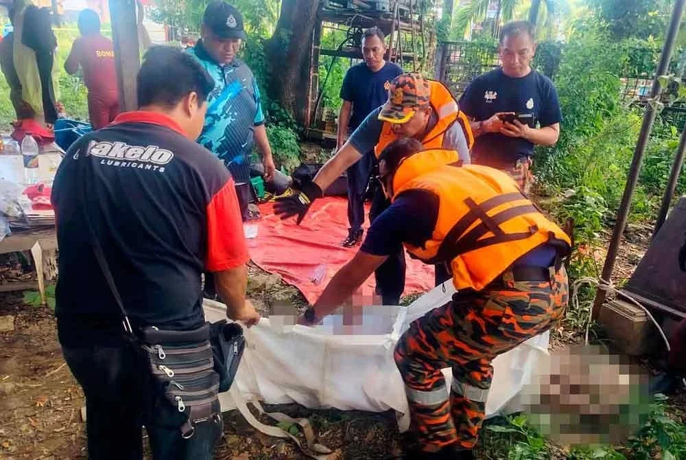 Mayat mangsa diserahkan kepada pihak polis untuk tindakan lanjut.
Foto bomba