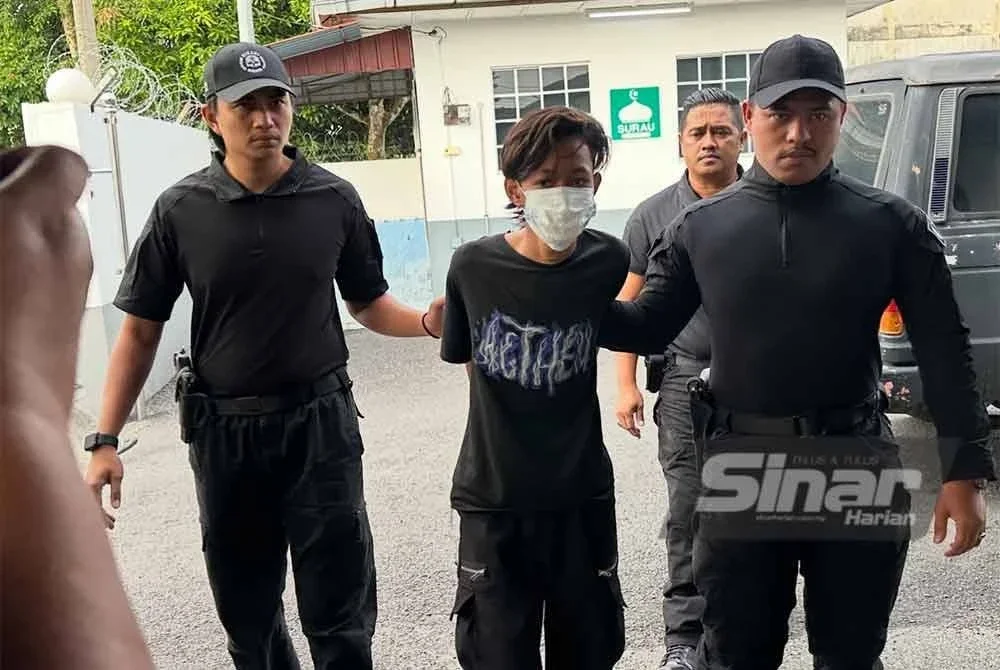 Seorang remaja orang kurang upaya (OKU) intelektual dihadapkan ke Mahkamah Majistret di sini pada Selasa atas tuduhan membunuh seorang warga emas. FOTO SINAR HARIAN - ADILA SHARINNI WAHID