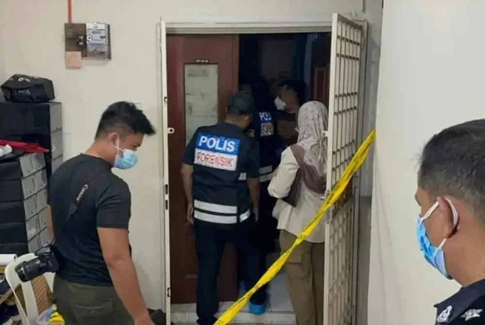 Pemeriksaan mendapati terdapat dua mayat reput iaitu seorang wanita dan seorang kanak-kanak perempuan berusia 40 dan dua tahun.