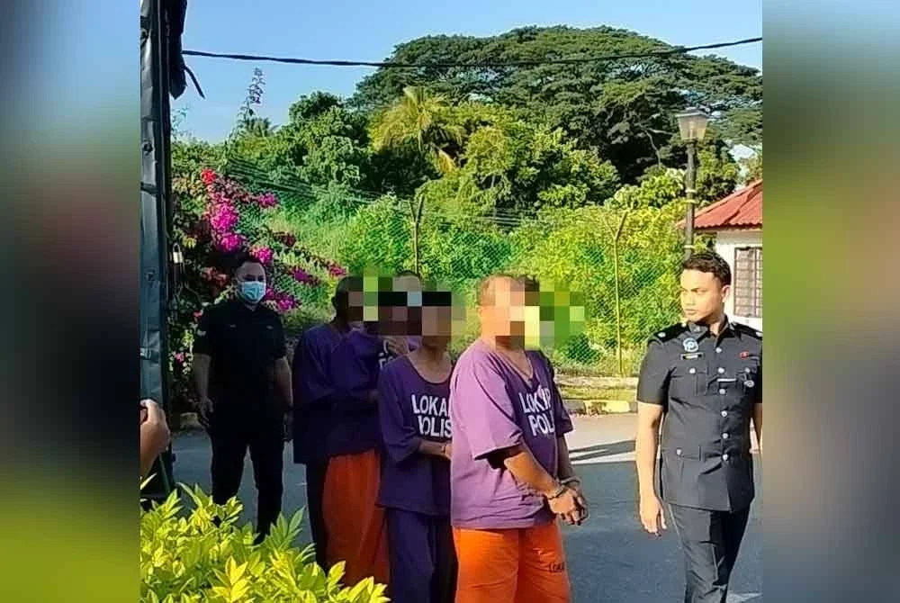 Kedua-dua suspek dibawa ke Mahkamah Sesyen Baling pada Selasa.