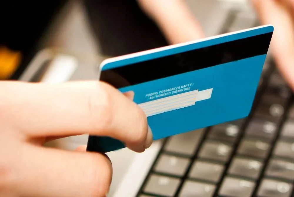 Kesemua dana yang digunakan mangsa adalah hasil simpanan peribadi serta wang daripada ahli keluarganya.