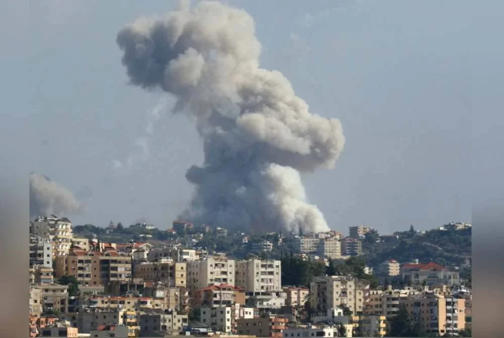 Kempen pengeboman Zionis menyasarkan kedudukan pejuang Hizbullah di Beirut. Foto Agensi