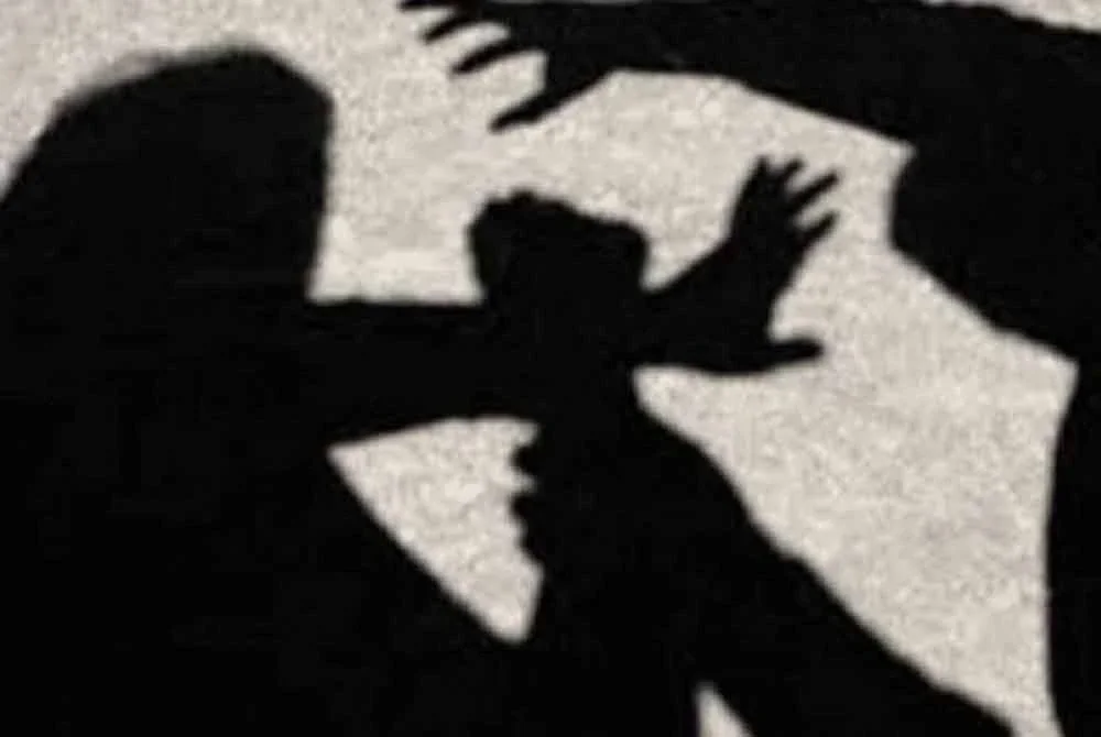 Seorang pakar gastroenterologi mengaku bersalah atas beberapa tuduhan rogol dan penderaan seksual selepas menyerang kenalan serta pesakit wanita di sebuah hospital. Gambar hiasan