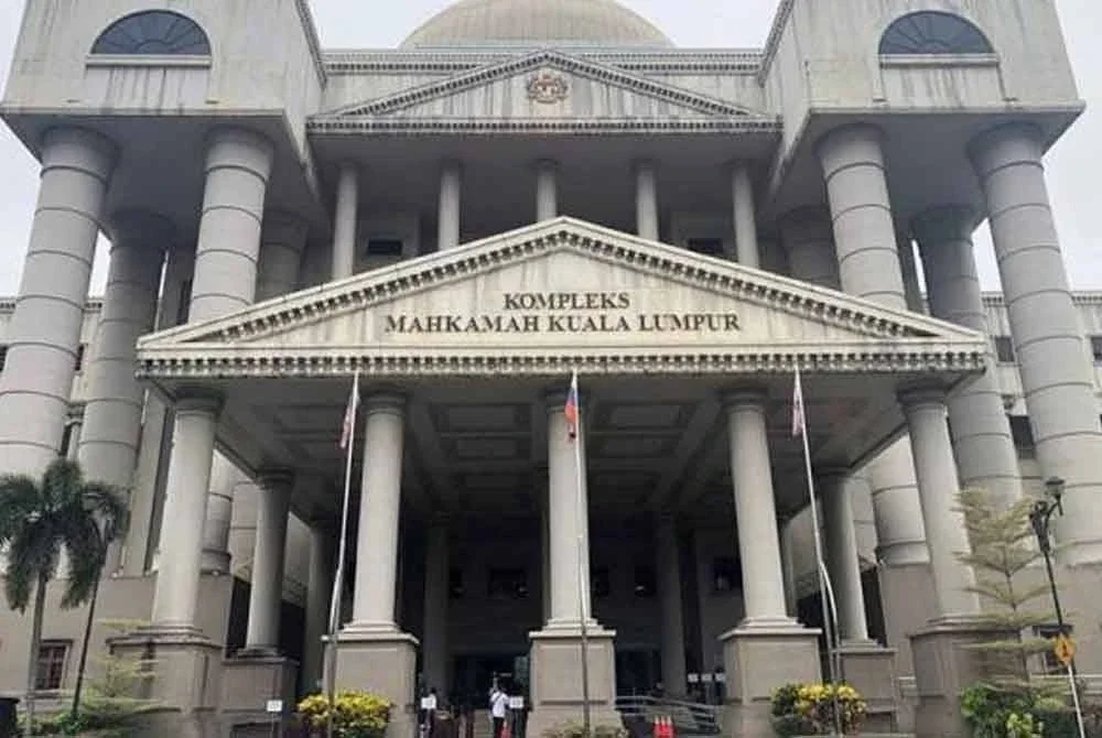 Seorang ahli perniagaan yang memperdayakan kakitangan PERKESO berhubung kursus dan latihan tidak wujud berjumlah RM496,000 lima tahun lalu didenda RM300,000 oleh Mahkamah Sesyen pada Rabu. - Gambar hiasan