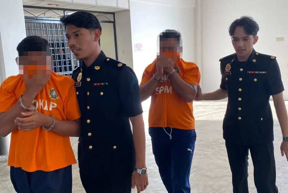 Suspek dibawa keluar dari Mahkamah Majistret Alor Setar pada Rabu selepas permohonan reman dibuat.