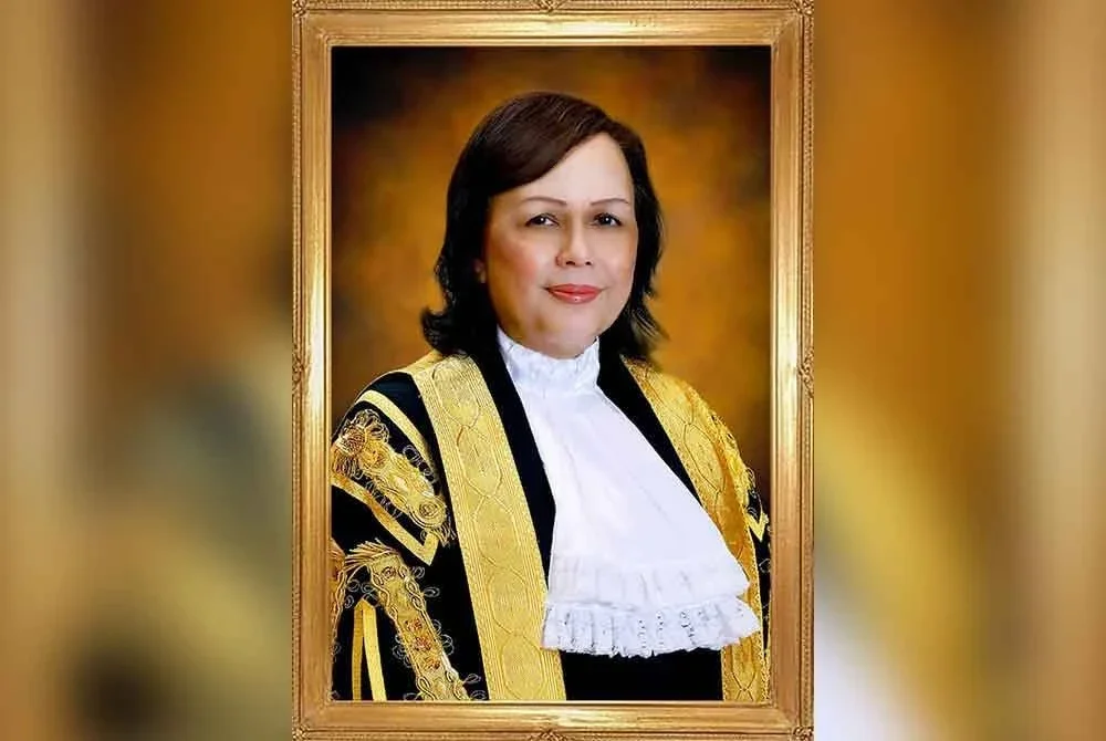 Hakim Besar Malaya, Tan Sri Hasnah Mohammed Hashim akan menjalankan kuasa atau melaksanakan tugas jawatan Ketua Hakim Negara.