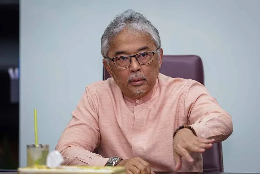 Sultan Pahang Al-Sultan Abdullah Ri'ayatuddin Al-Mustafa Billah Shah berkenan menerima menghadap Ahli Jawatankuasa Persatuan Wartawan Wanita Malaysia (PERTAMA) di Shahzan House hari ini. - Foto Bernama