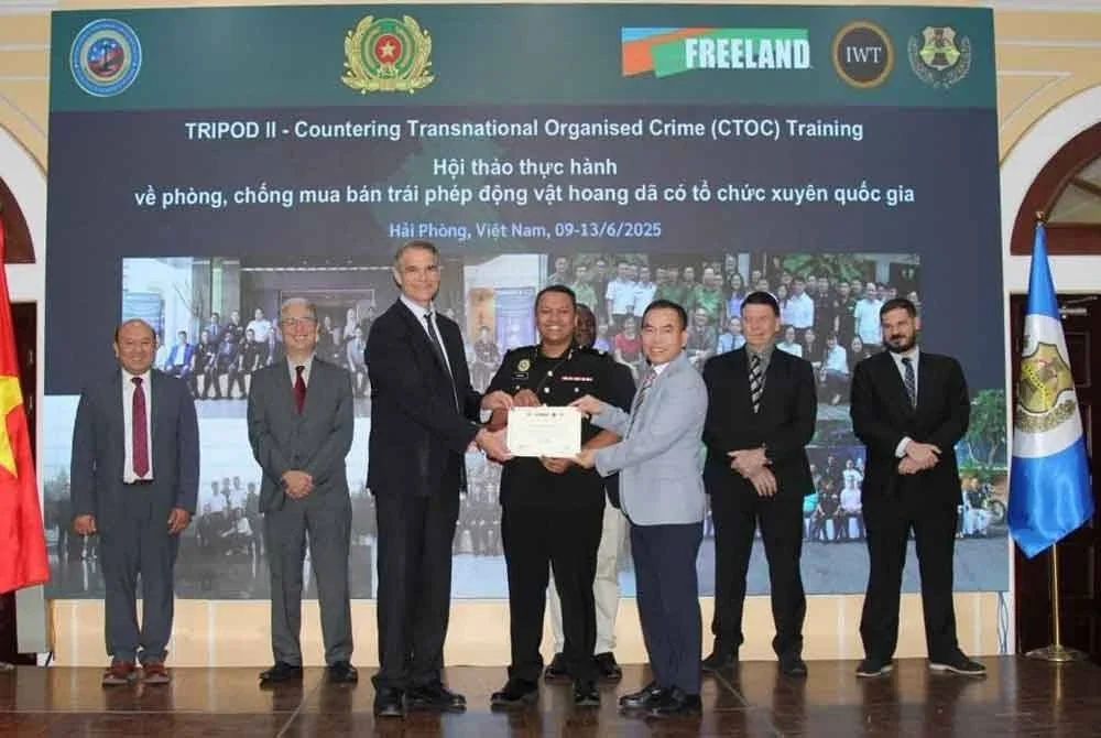 Suruhanjaya Pencegahan Rasuah Malaysia (SPRM) melakar sejarah tersendiri apabila salah seorang pegawainya meraih pengiktirafan tertinggi dalam kursus latihan antarabangsa berkaitan jenayah penyeludupan haiwan liar rentas sempadan yang berlangsung di Hai Phong, Vietnam, baru-baru ini.