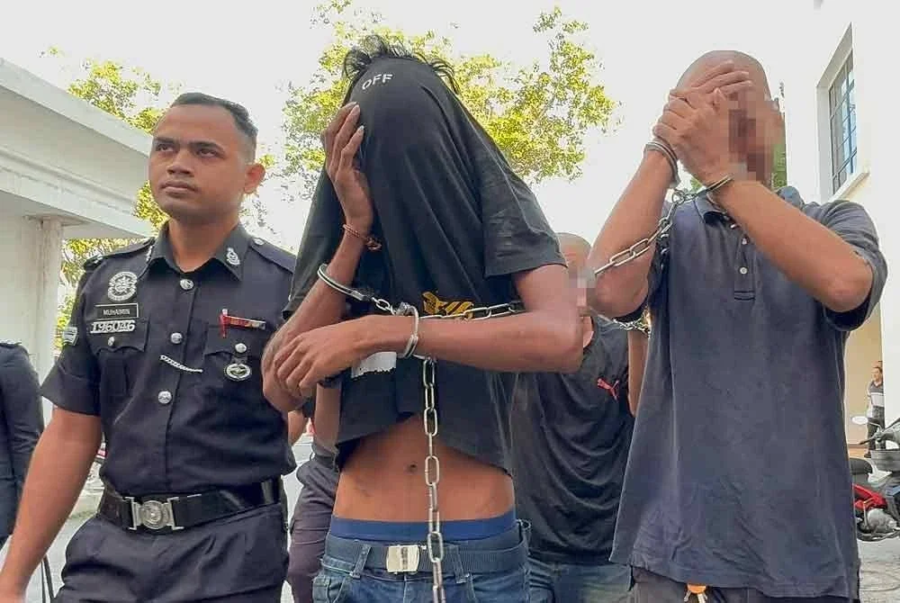 Tertuduh mengaku bersalah terhadap dua pertuduhan iaitu merogol dan meliwat wanita warga Australia pada 28 Jun lalu.