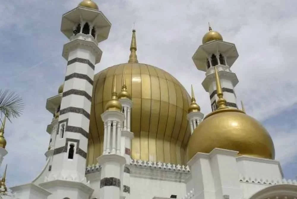 Mimbar menyeru para jemaah agar tetap berpegang kepada akidah Islamiah berteraskan Ahli Sunnah Waljamaah. Gambar hiasan