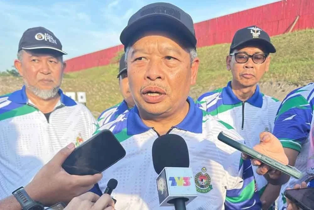 Zakaria ketika ditemui pemberita selepas Program Menembak Ketua Pengarah Imigresen Bersama Rakan Media Tahun 2025 di Putrajaya pada Jumaat.