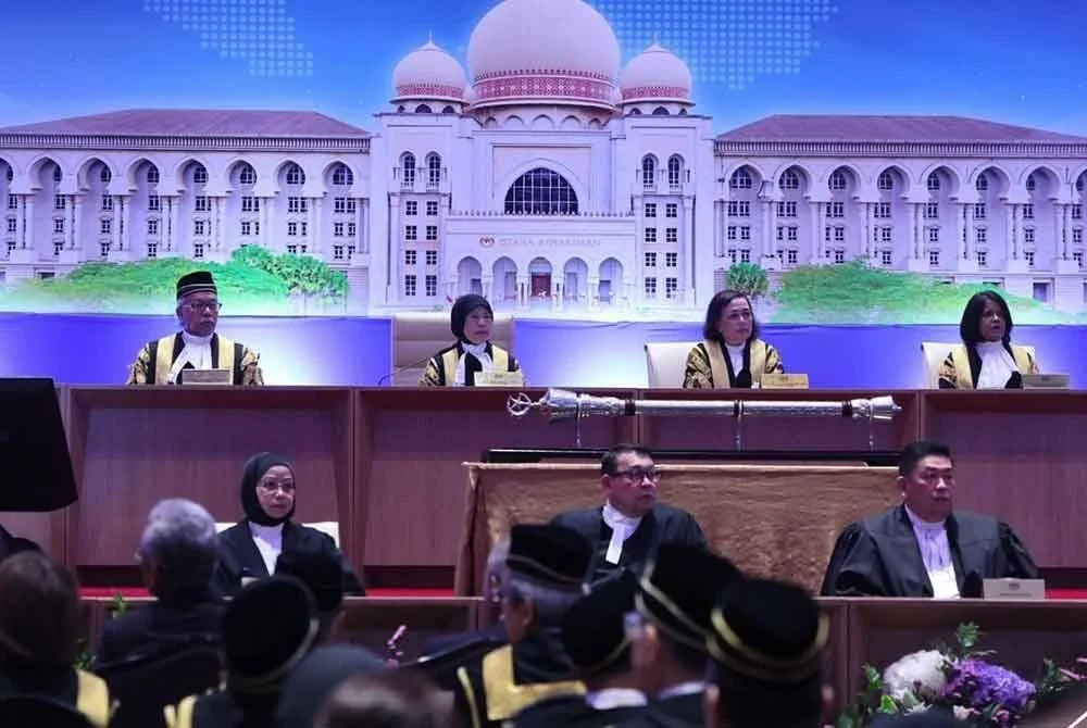 Tengku Maimun bukan sahaja Ketua Hakim wanita pertama dalam sejarah negara, malah telah memperkukuhkan kembali maruah badan kehakiman yang pernah tercalar akibat krisis kehakiman 1988.