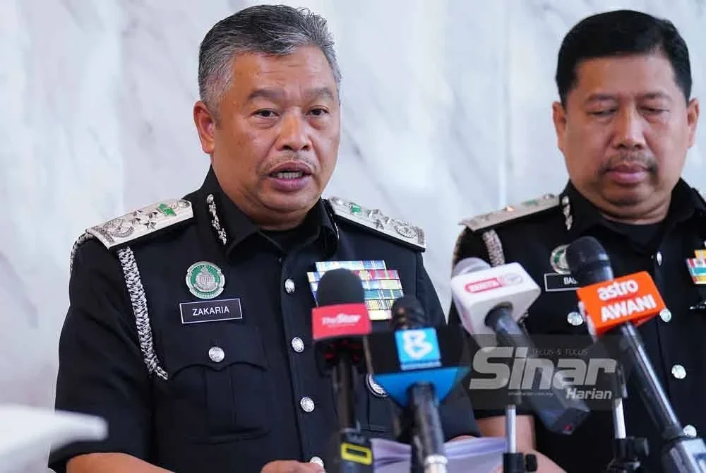 Sidang Media Ketua Pengarah Imigresen Malaysia, Datuk Zakaria Shaaban di Ibu Pejabat Jabatan Imigresen Putrajaya pada Rabu. FOTO SINAR HARIAN/MOHD HALIM ABDUL WAHID