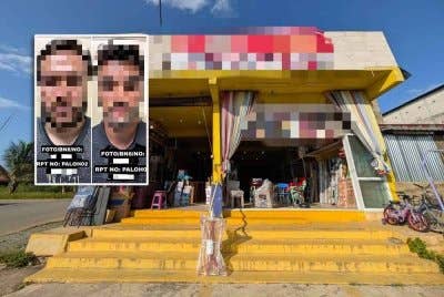 Dua peniaga warganegara Pakistan dicekup selepas dipercayai terlibat dalam kegiatan penjualan rokok seludup dalam satu serbuan di sebuah premis di Felda Chiku Tiga, Gua Musang pada Sabtu. Gambar kecil: Dua peniaga warganegara Pakistan dicekup selepas dipercayai terlibat dalam kegiatan penjualan rokok seludup dalam satu serbuan di sebuah premis di Felda Chiku Tiga, Gua Musang pada Sabtu. Foto: PGA